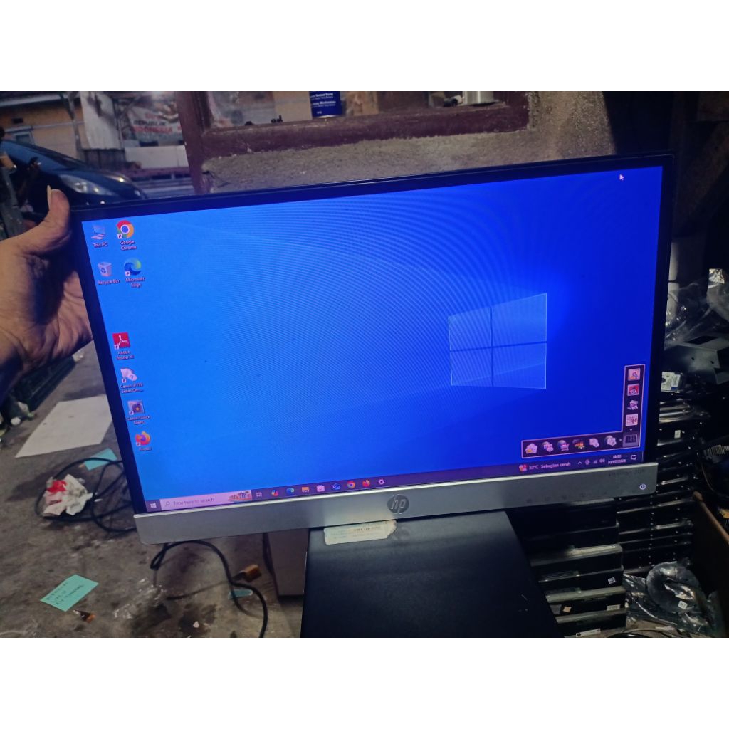 Monitor Hp Pavilion 20fi LED 20inchi Freamless