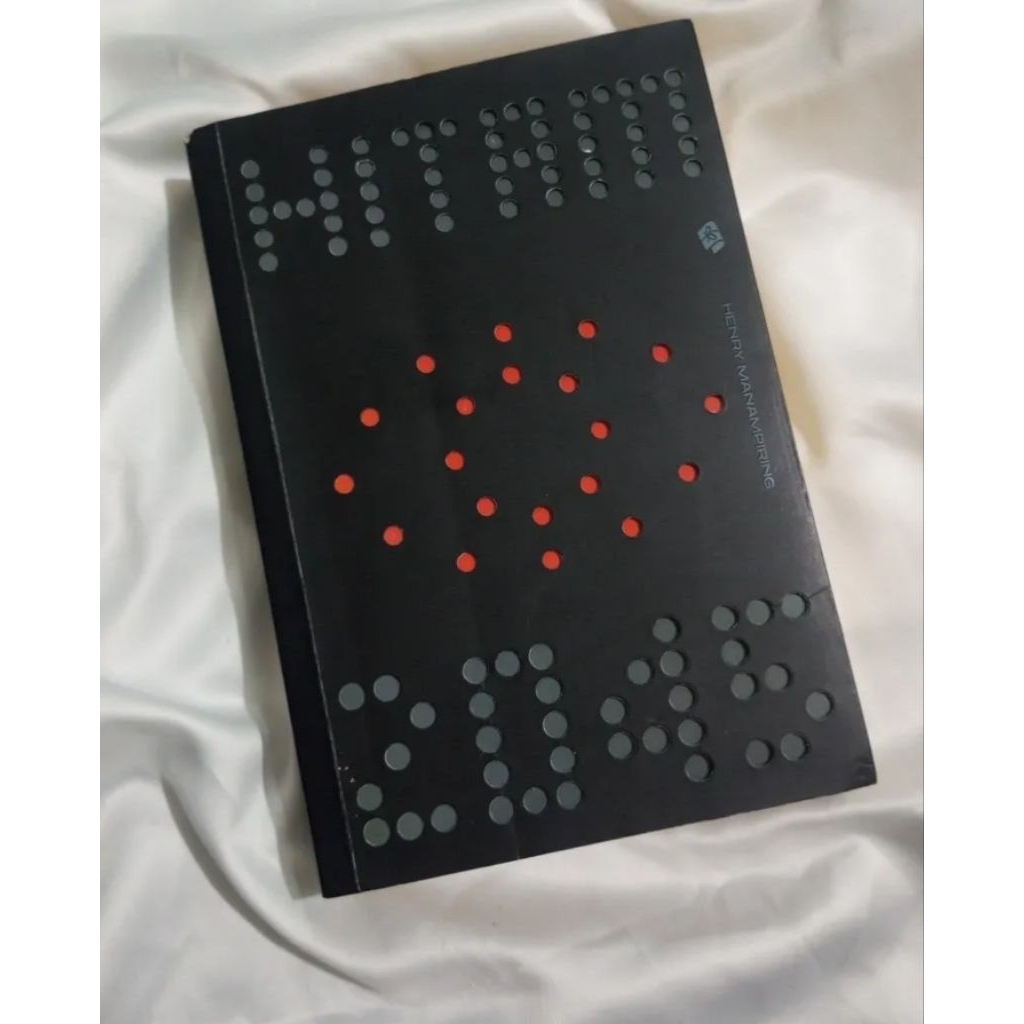 Hitam 2045 – Henry Manampiring