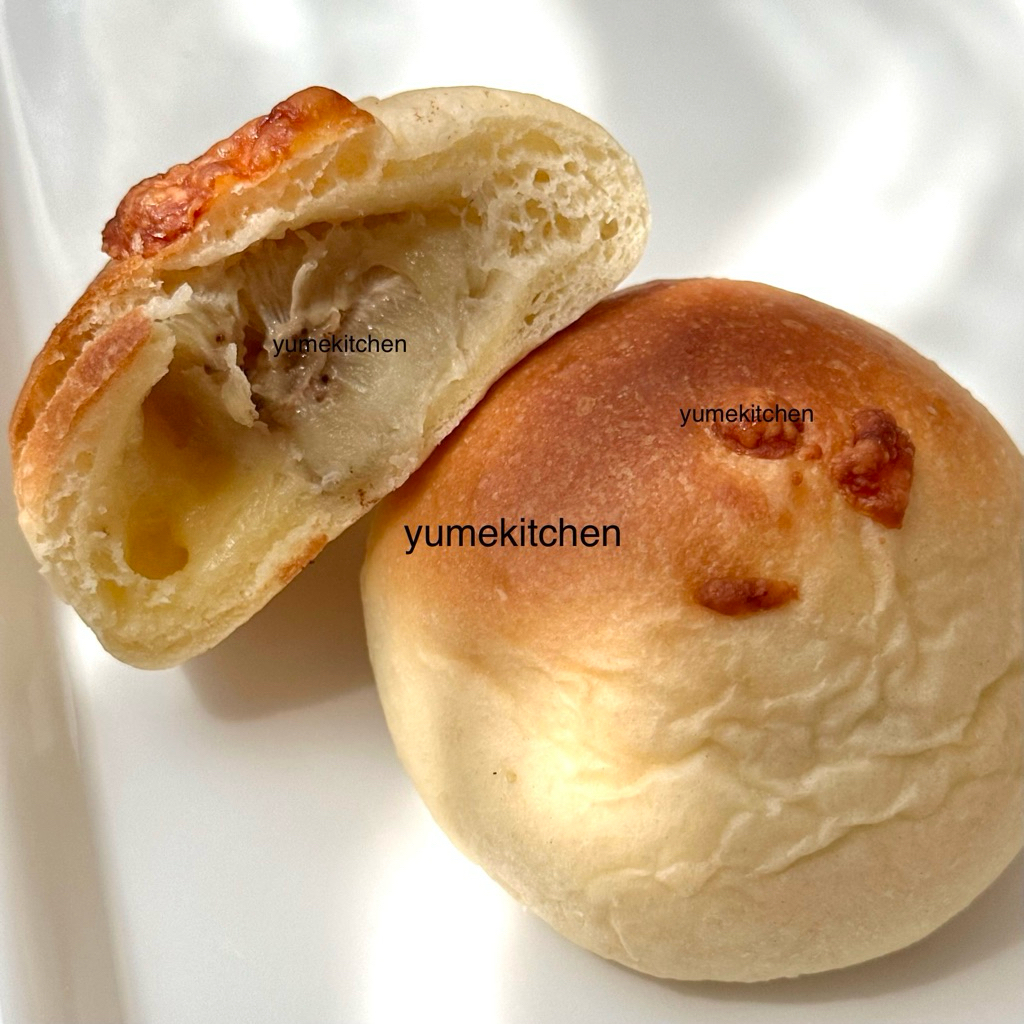 

1 Box (isi 5 pcs) Roti Full Butter isi Pisang, Keju Cheddar Alba by Yume Kitchen - Roti Resep Jadoel