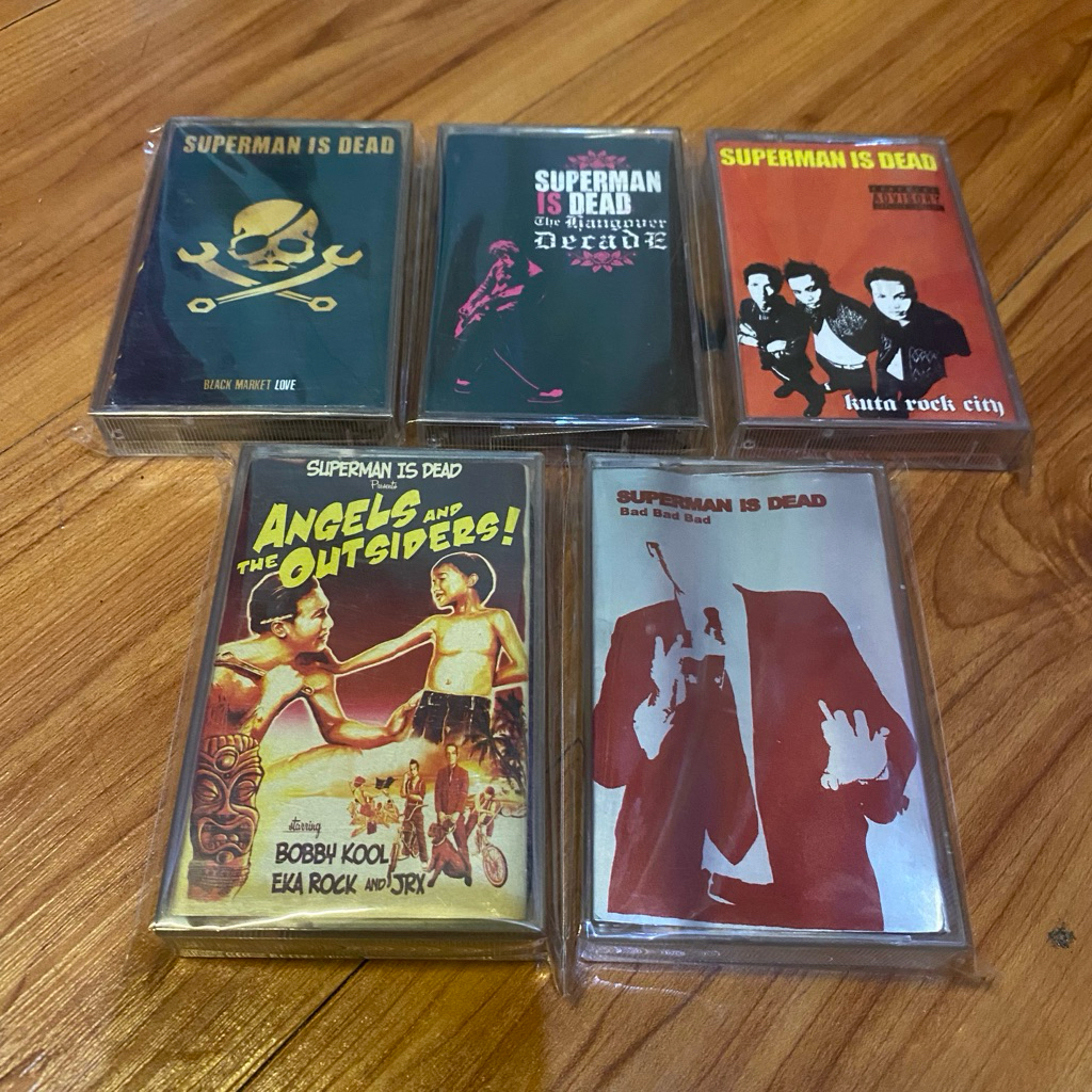 variasi kaset original superman is dead