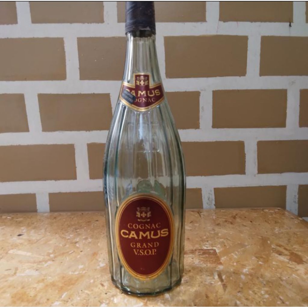 Botol kosong - Bekas camus grand