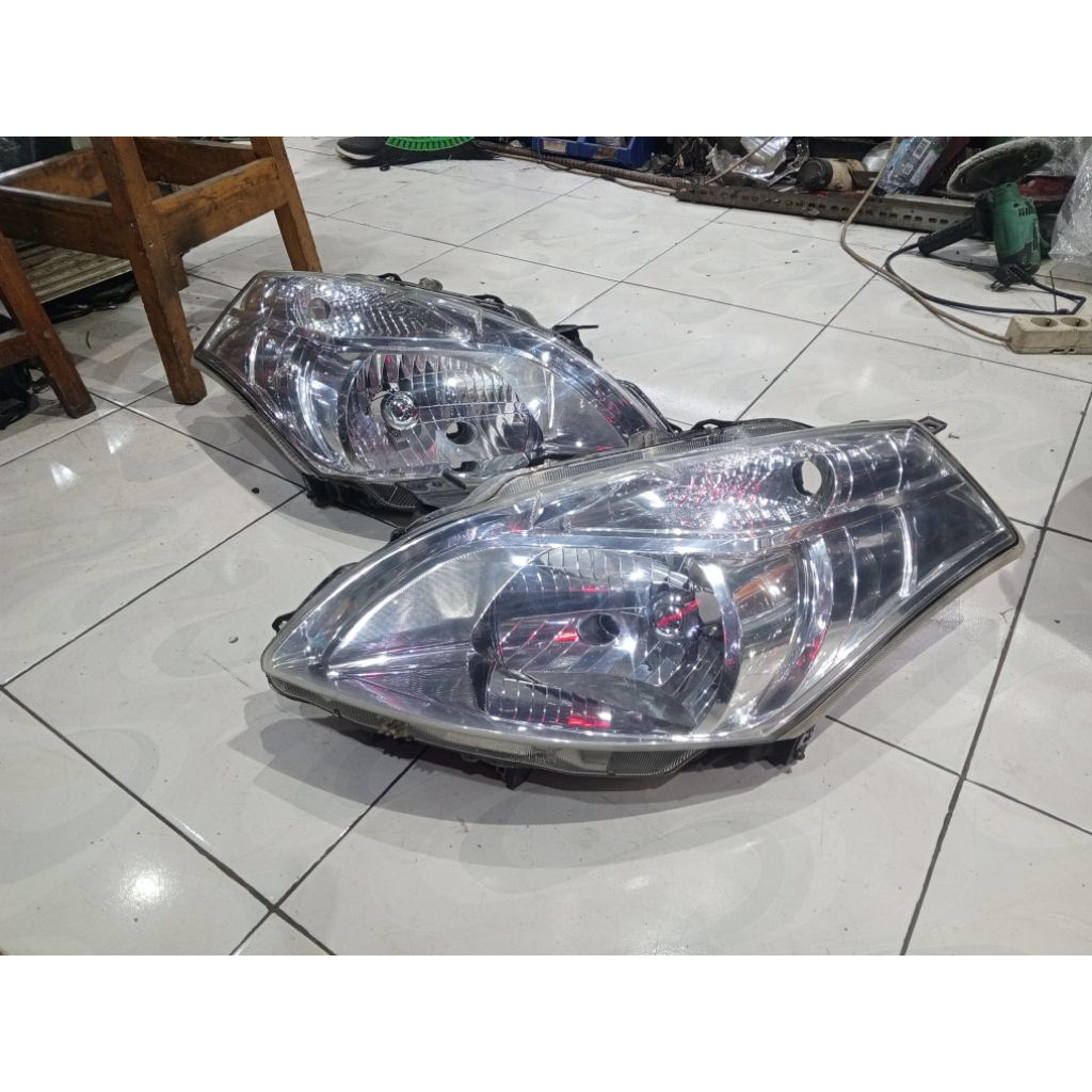headlamp Suzuki Ertiga 2012-2018 original. lampu depan Ertiga original