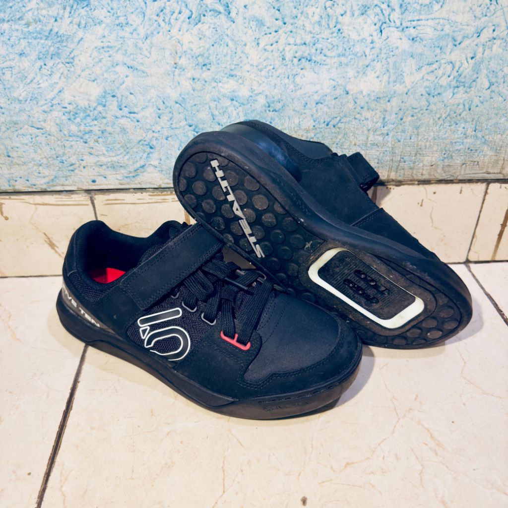 Sepatu Cleat MTB FiveTen Size 41.5 Second Mulus