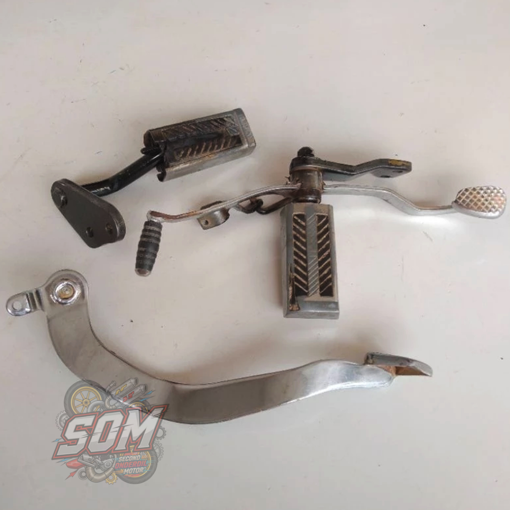FOOTSTEP STEP DEPAN SATRIA FU 150 FACELIFT KARBU ORIGINAL COPOTAN SET PEDAL REM BELAKANG SATRIA FU