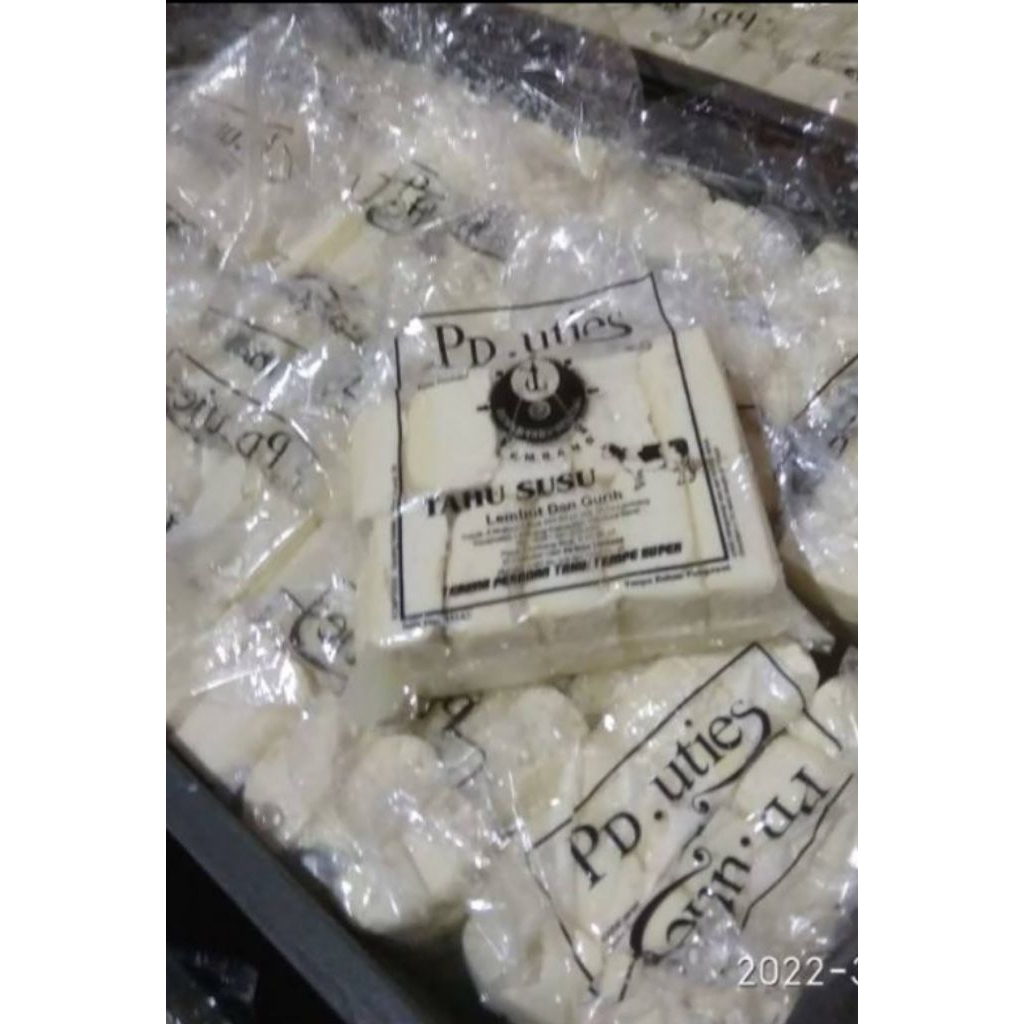 

PAKET TAHU SUSU BESAR ISI 10 PCS, TEMPE, SUSU MURNI/LEBIH HEMAT