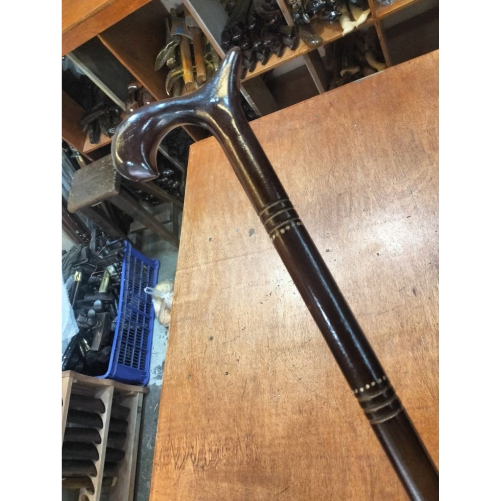 tongkat orang tua/tongkat datuak/alat bantu berdiri