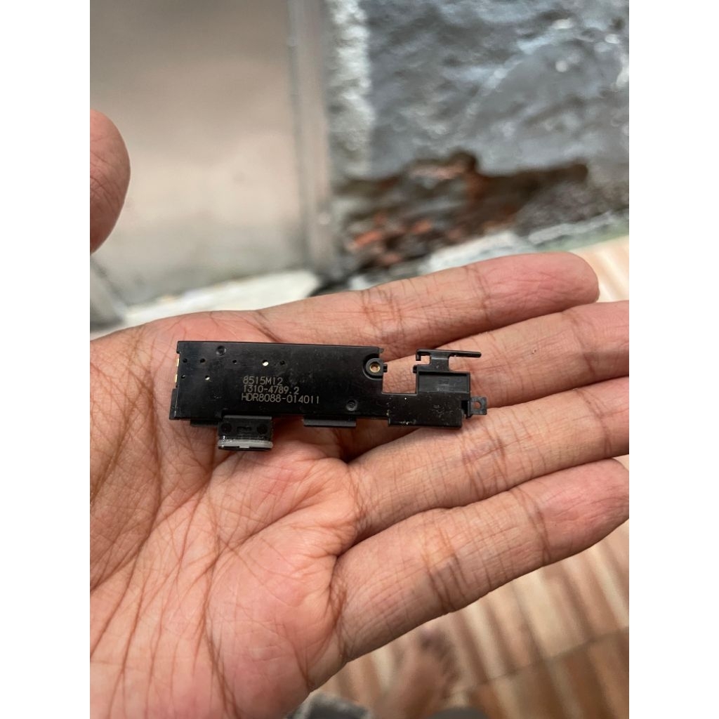 buzzer atau speaker bawa sony xz2 bekas