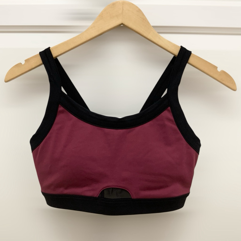 Sports Bra Kaos Olahraga Size M-L Preloved
