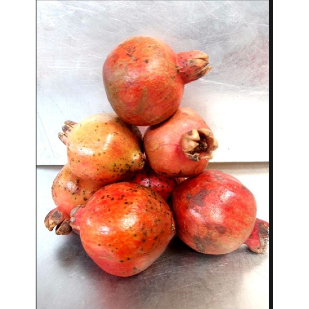 

buah delima merah asli segar 1kg buah delima lokal