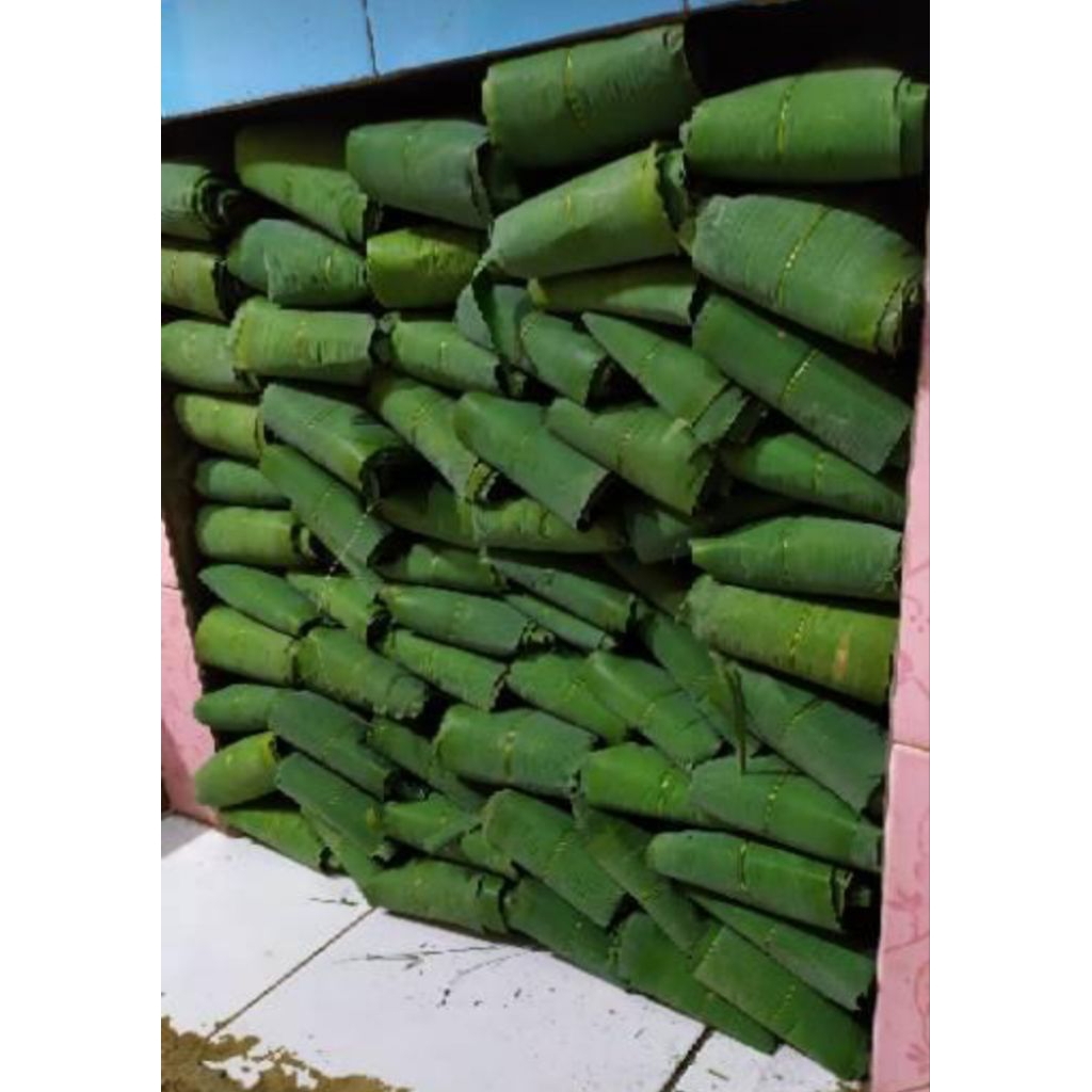 

daun bungkus bacang KUALITAS SUPER 3 ikat lebar 5jari dewasa