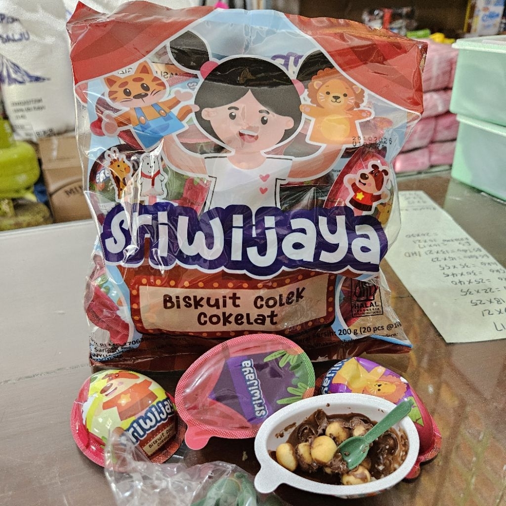 Biskuit Cokelat Kinderjoy Ekonomis isi 20 Pcs