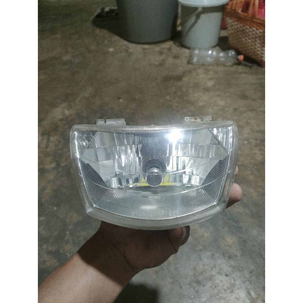 reflektor Fiz R, vega lama ori copotan