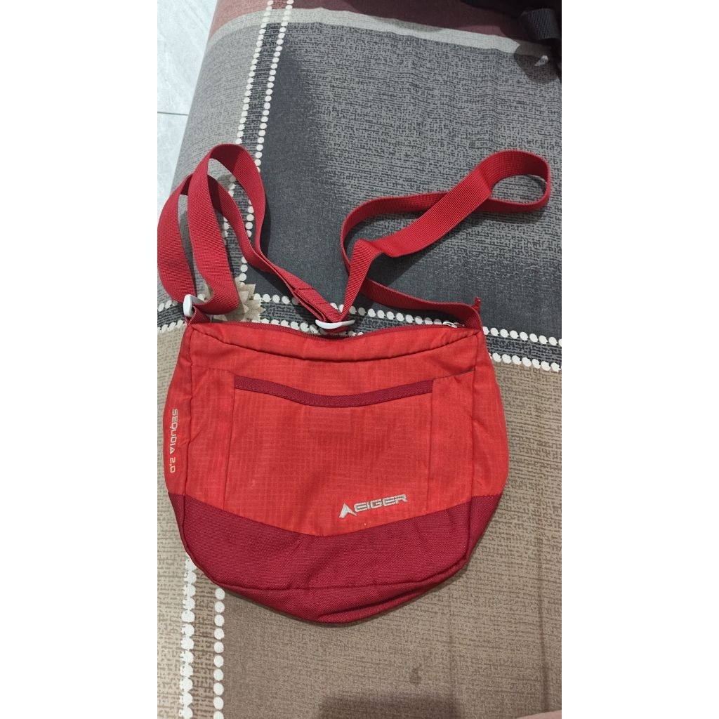 Preloved Tas Selempang Eiger Sequoia 2.0