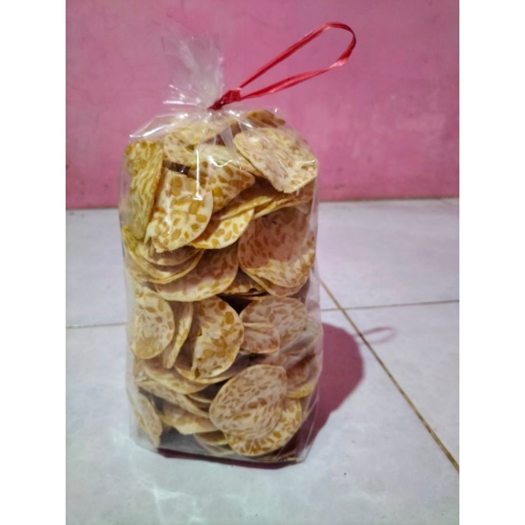 

TERMURAH !! snack Kripik tempe sagu 500g / snack tradisional / kripik tempe sagu renyah