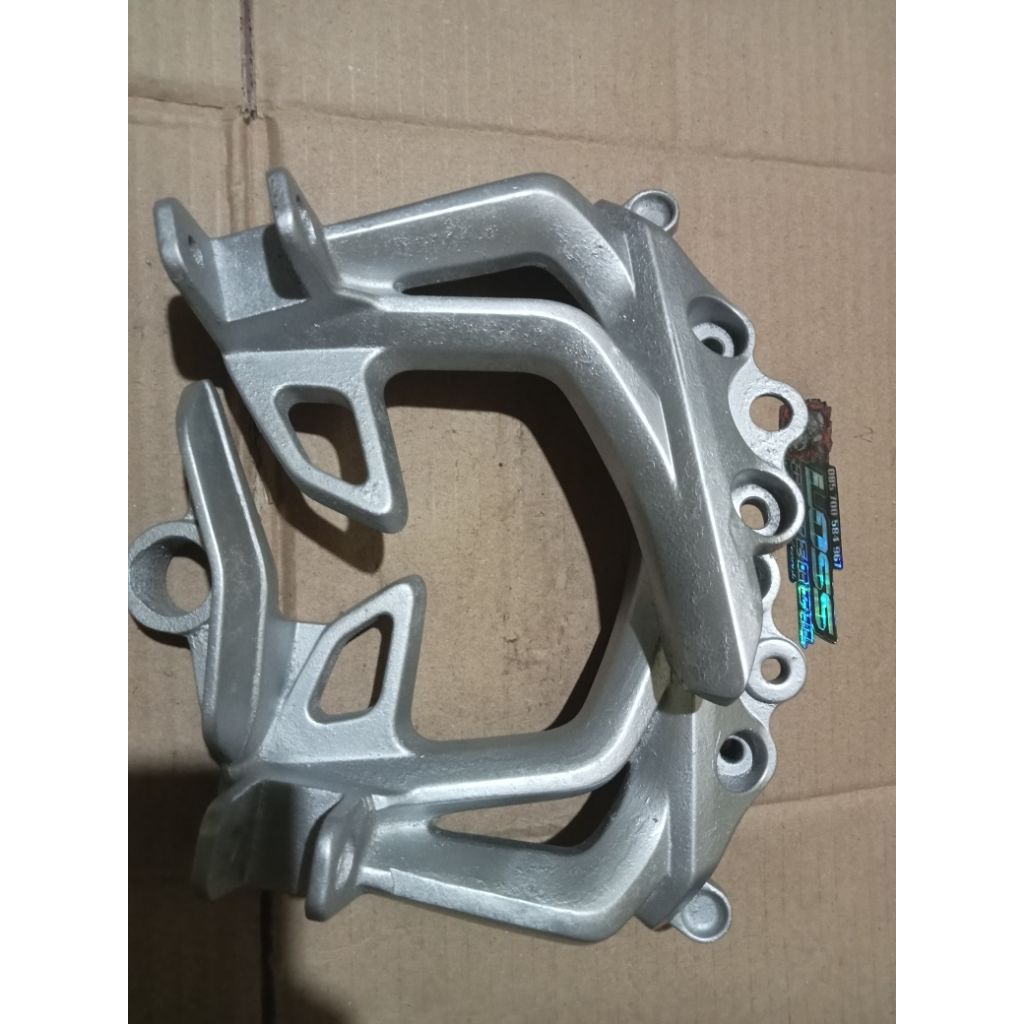 BRACKET SAYAP FOOTSTEP FUSTEP STEP BELAKANG JUPITER Z NEW 115 ROBOT ORIGINAL
