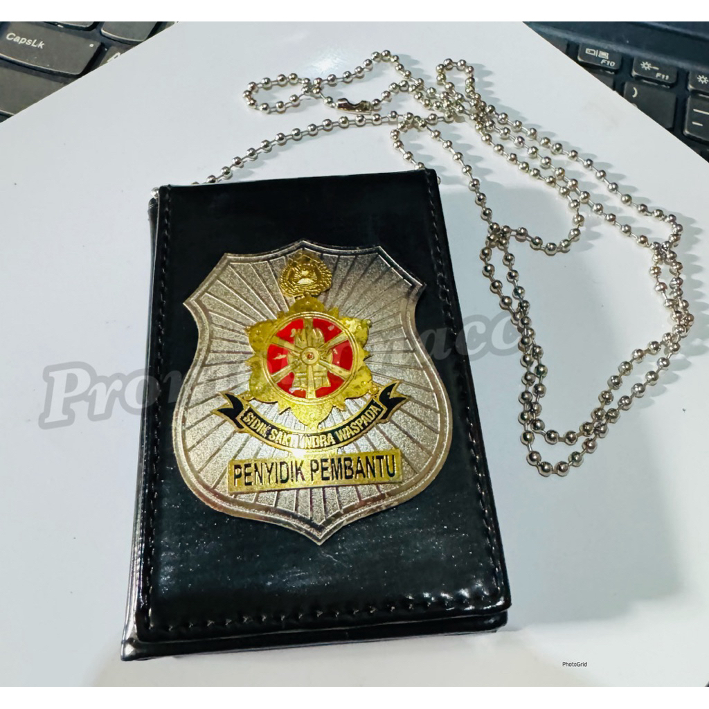 

Dompet KTA PENYIDIK PEMBANTU / Dompet Kartu ID Card Kalung Lencana PENYIDIK PEMBANTU Kulit PREMIUM