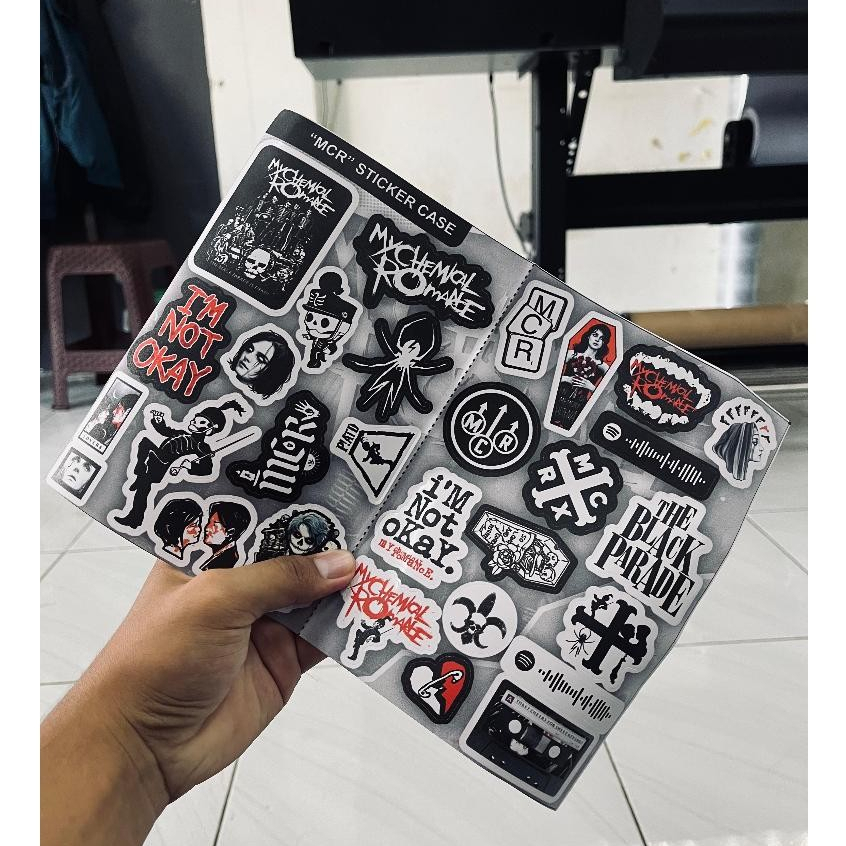 

28 Pcs Stiker Band MCR Sticker Band Rock Anti Luntur Tahan Air Stiker HP Laptop Helm Tumbler Paper