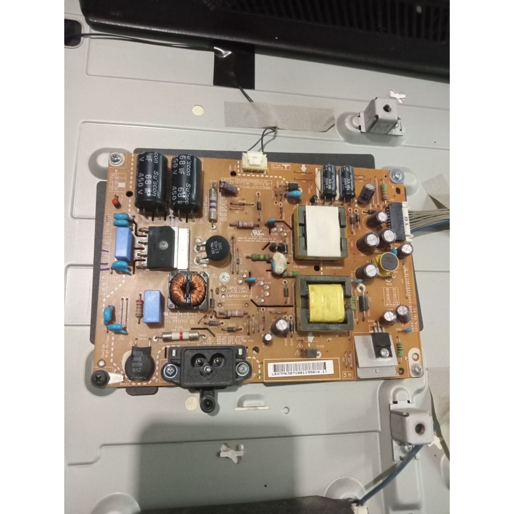 PSU POWER SUPPLY TV LG LED 32LB550A BEKAS NORMAL