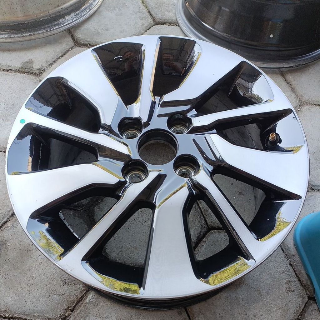 velg original oem Honda Brio RS urbanite