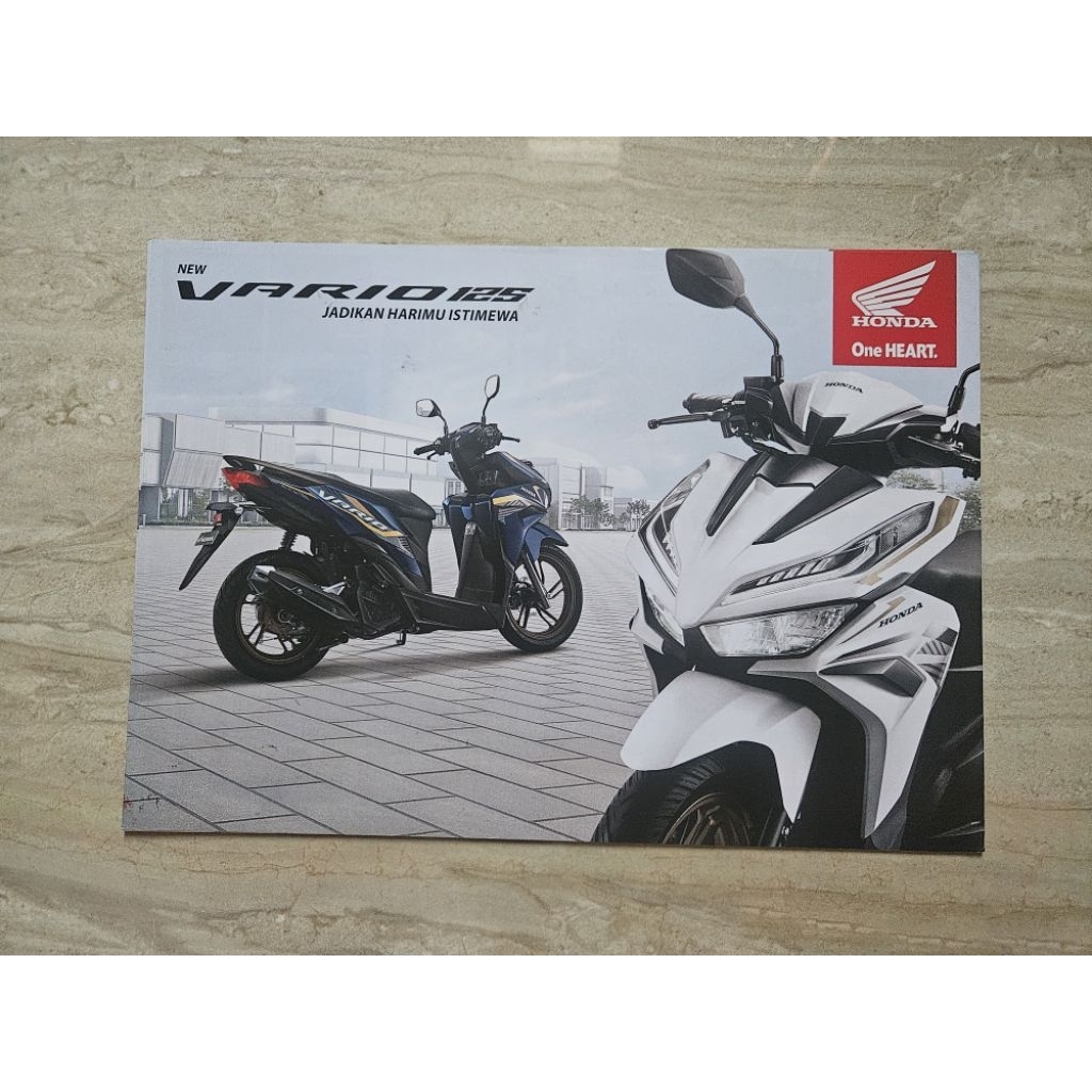 brosur katalog motor honda vario 125 2022 flyer