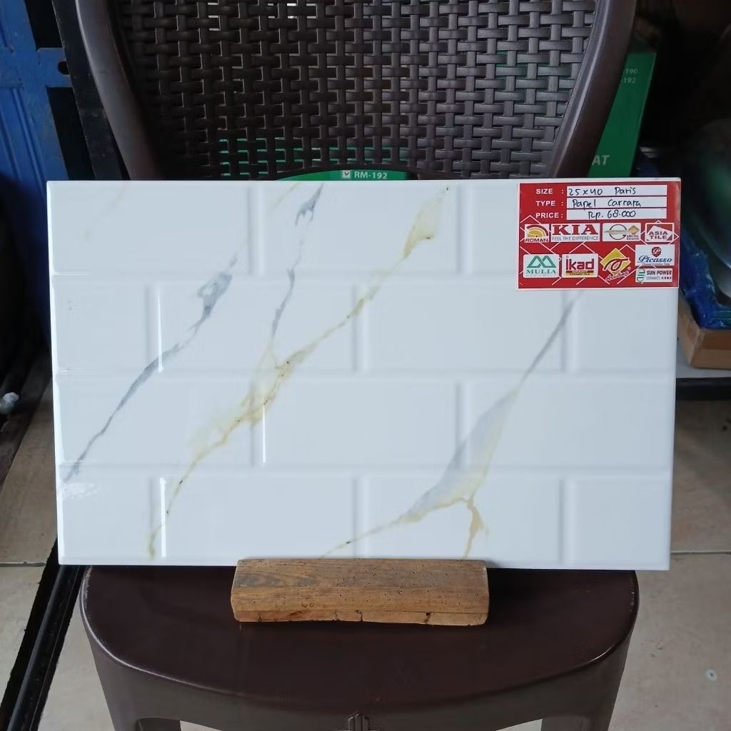 Keramik Dingding 25x40 Papel Carara