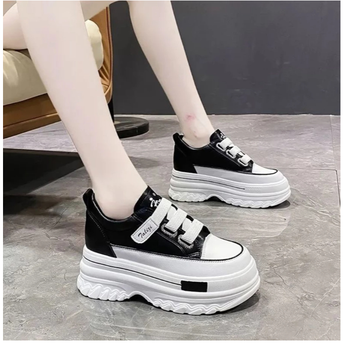 LURAD Sepatu Wanita Sepatu Fashion Sepatu Modern Sepatu Hangout OOTD Sepatu Velcro WL537 Lurad