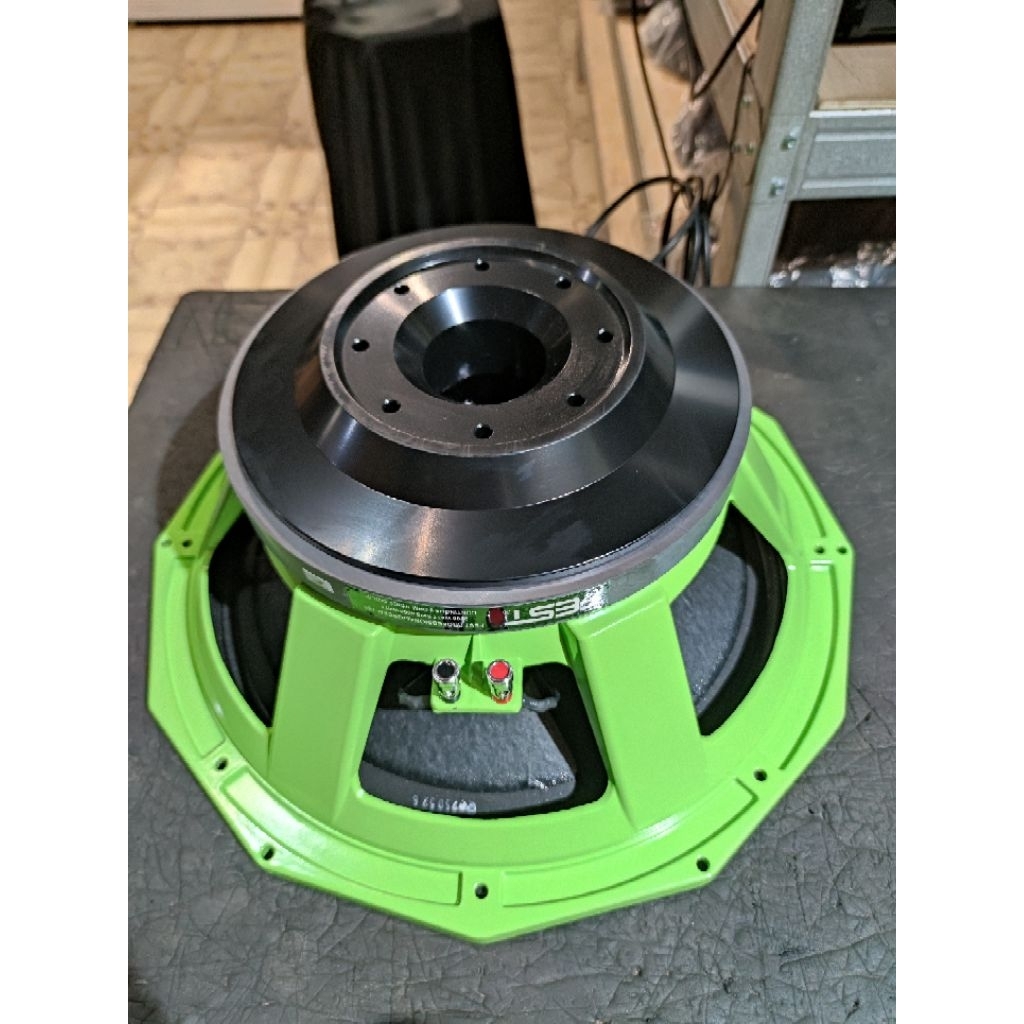 Speaker 18" FEST GREEN - 185 / speaker fest 18 inch green185 hijau