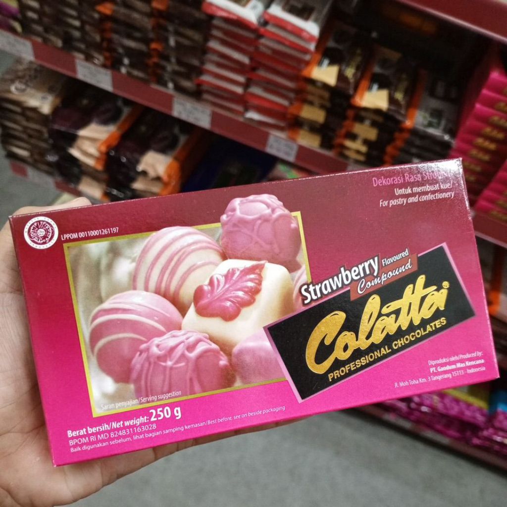 

colatta Compound stoberi 250gr/coklat batang rasa stoberi 250g