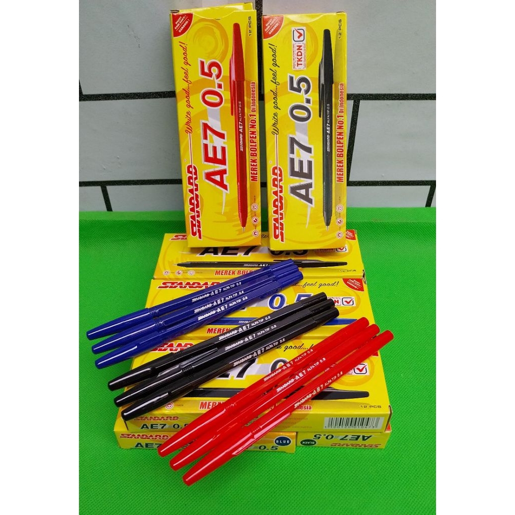 

pulpen standart AE 7 0.5mm /pak isi 12 pcs