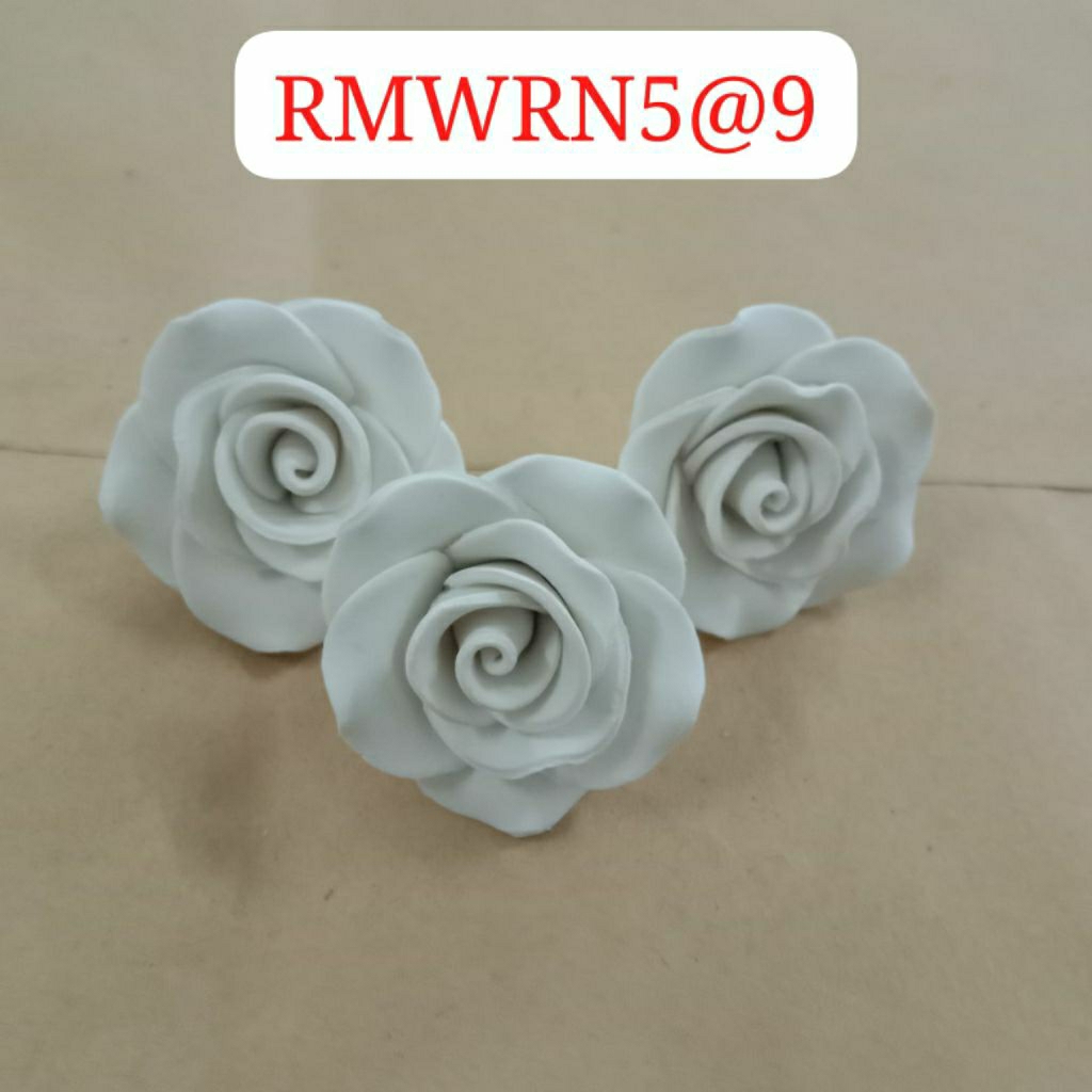 

Gumpaste Flower For Cake Decoration RMWRN5