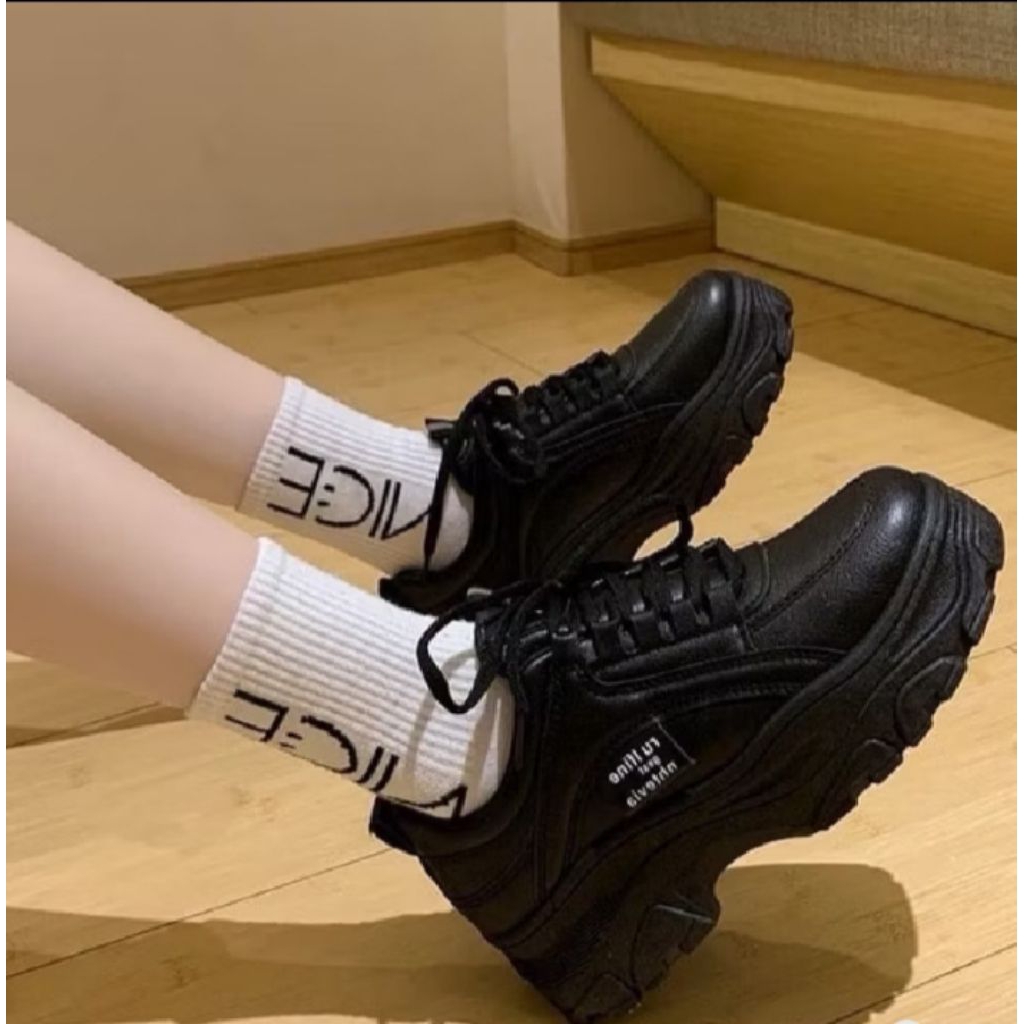 sepatu sekolah hitam sepatu Korean style wanita terbaru sepatu formal