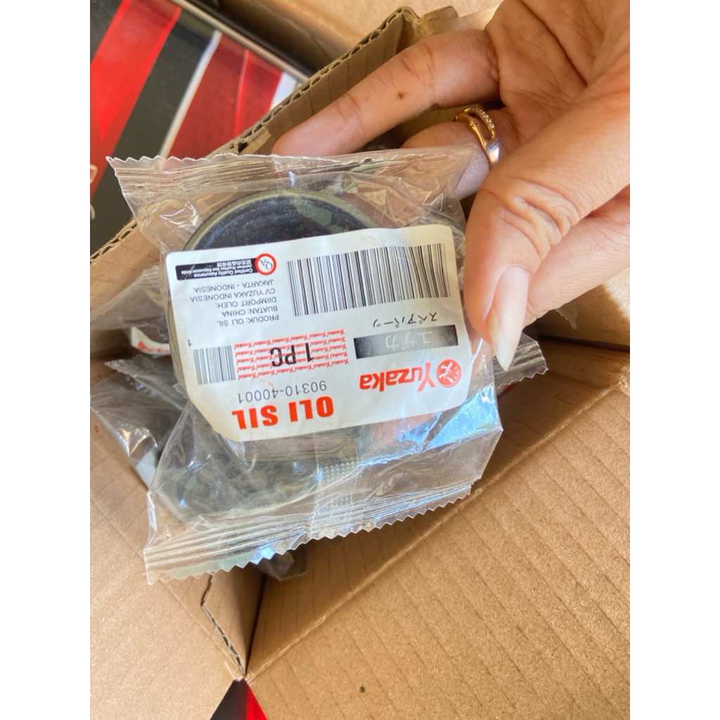 OIL SEAL/SEAL RODA BELAKANG LUAR HT125 90310-40001 MERK YUZAKA
