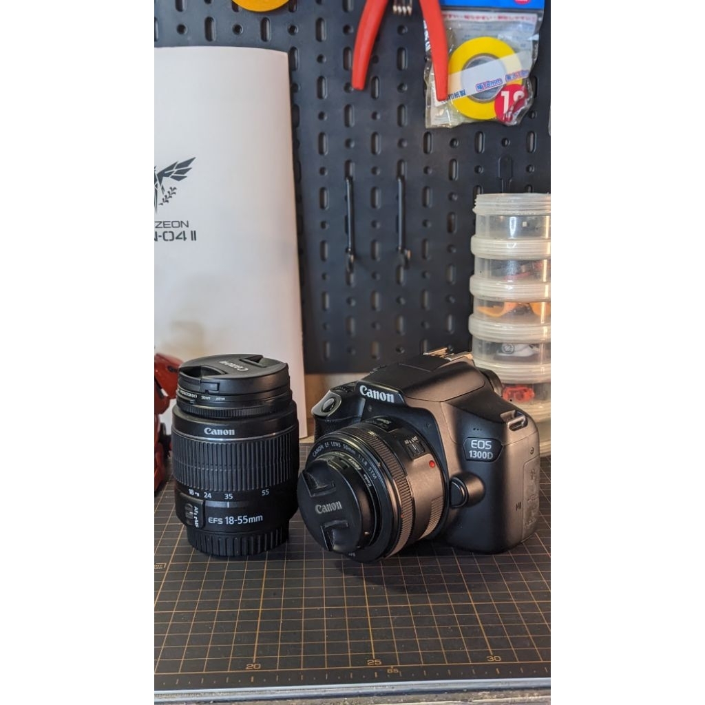 kamera canon 1300D + lensa kit + lensa EF 50mm stm