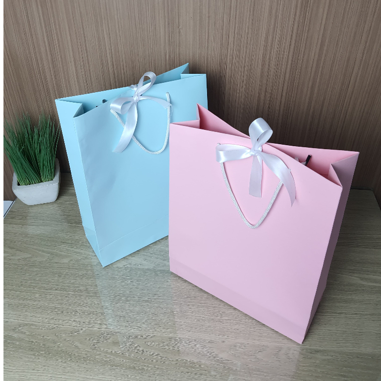 

Paperbag Valentine Pita Putih Uk 25x9x32 cm