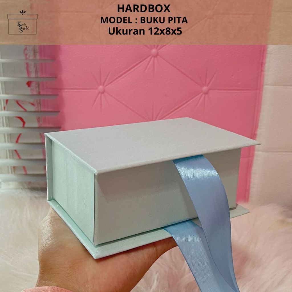 

Hardbox model buku pita 12x8x5 cm I Kotak Kado I Hampers I Giftbox I box parfum