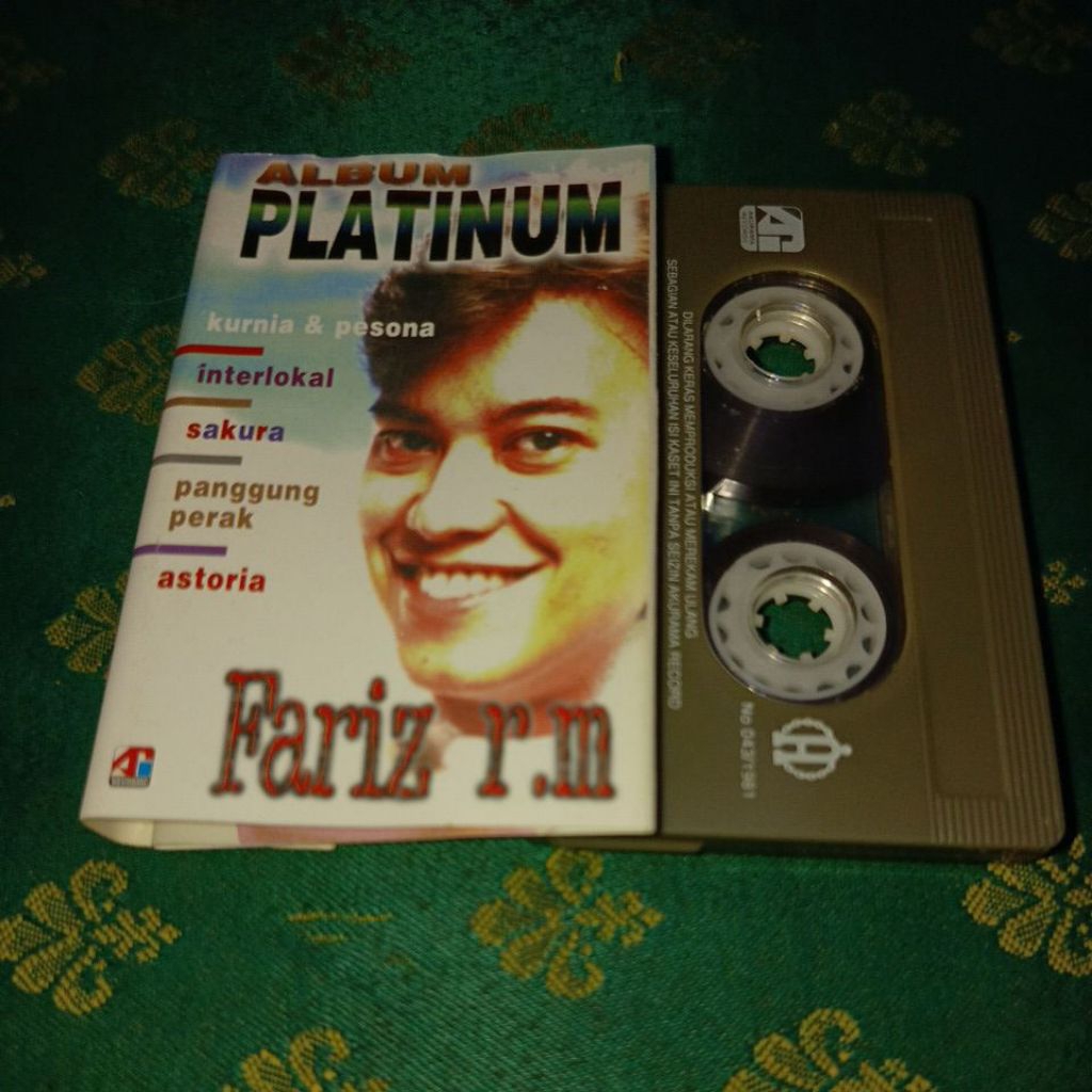KASET FARIZ RM PLATINUM HITS ALBUM SAKURA KURNIA PESONA SELANGKAH KE SEBRANG