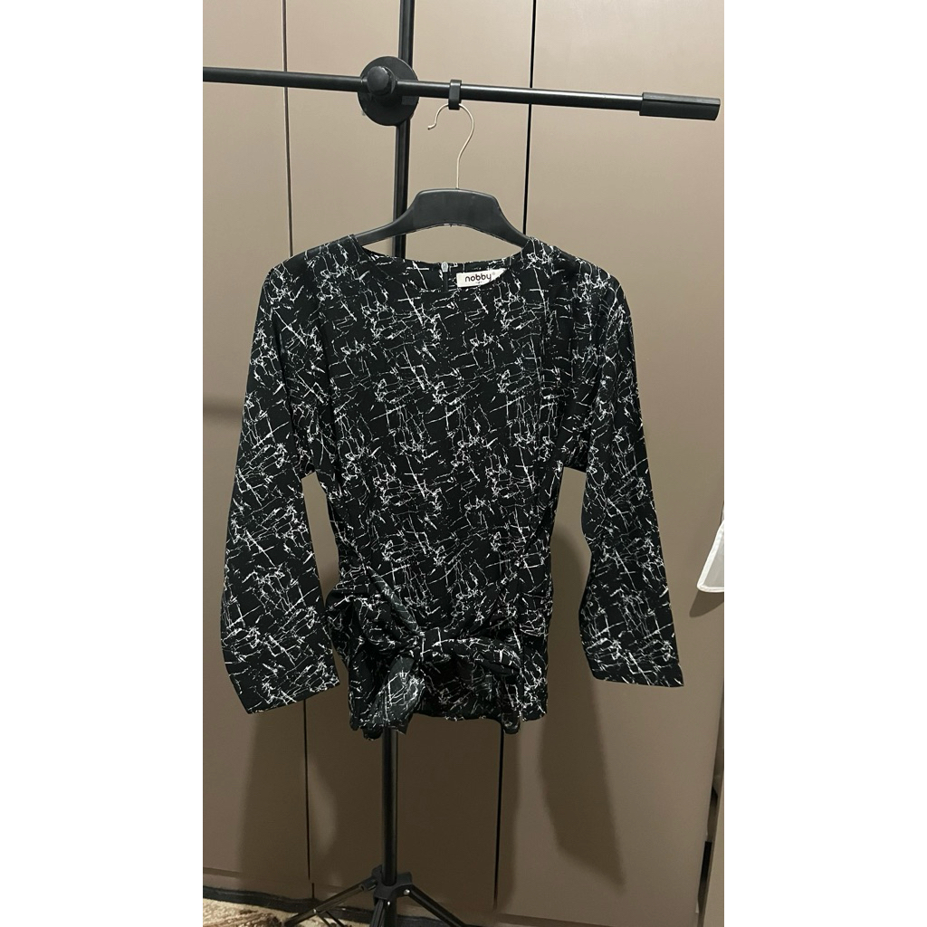 blouse nobby