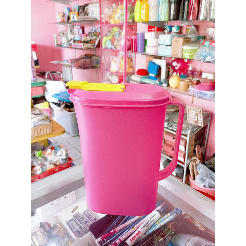 Fridge Jug Tupperware