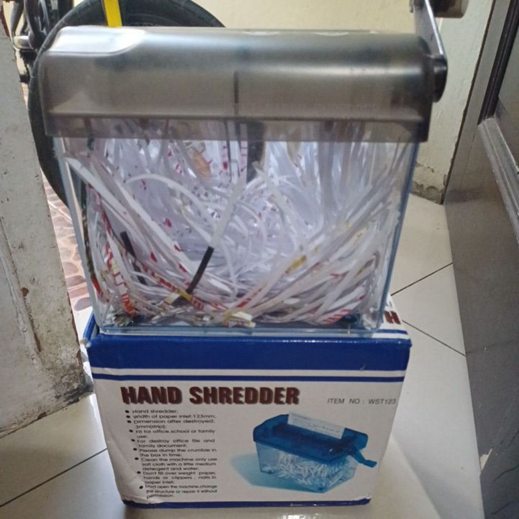 Hand Shredder Mini Alat Penghancur Kertas Manual Second