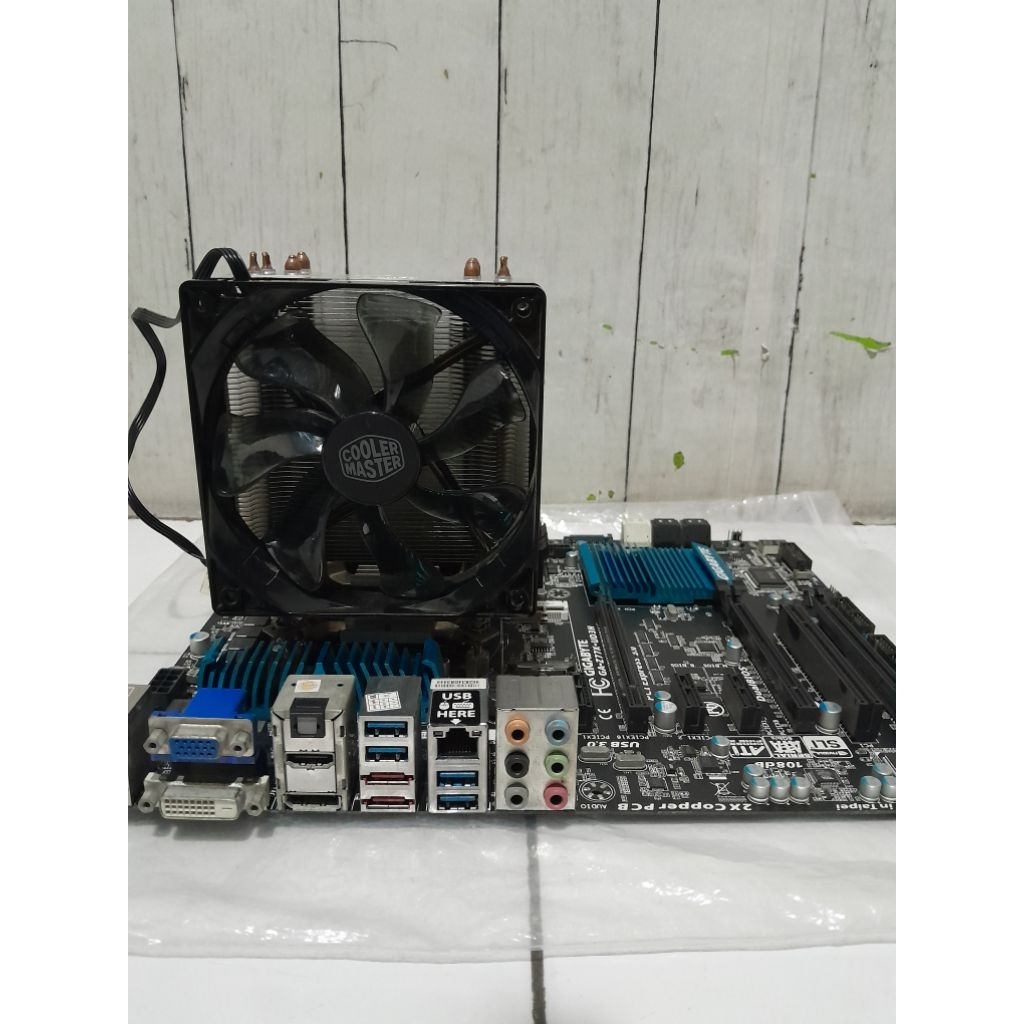 Motherbooard 1155 GIGABYTE GA-Z77X-UD3H 2 PCI EXP 4 SLOT RAM  USB 3