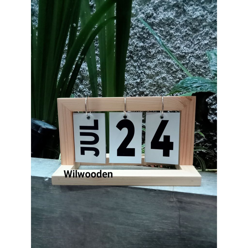 

Kalender abadi | Kalender aesthetic Kayu JatiBelanda