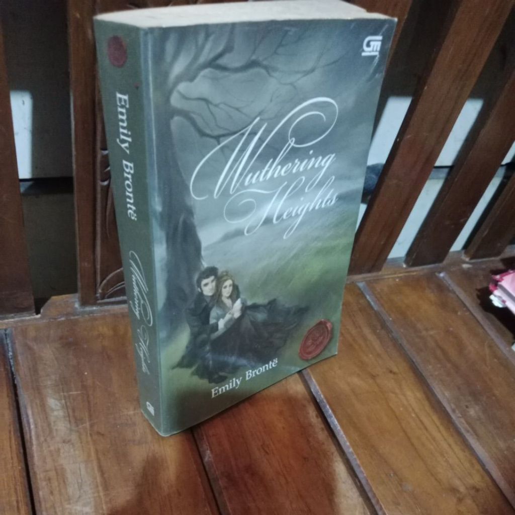 WUTHERING HEIGHTS - EMILY BRONTE