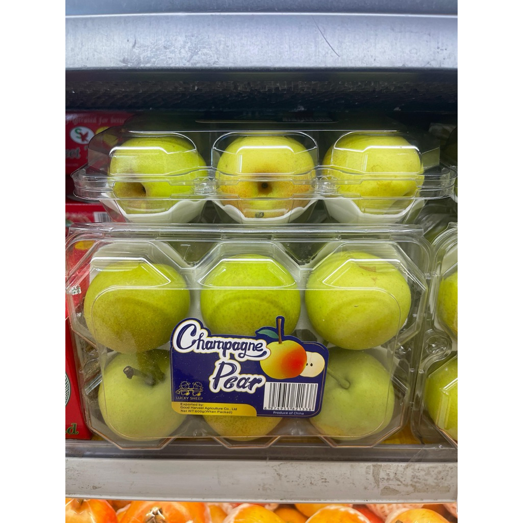 

Champagne Pear 900g - Buah Pir Import Segar dari China | Manis, Renyah & Lembut