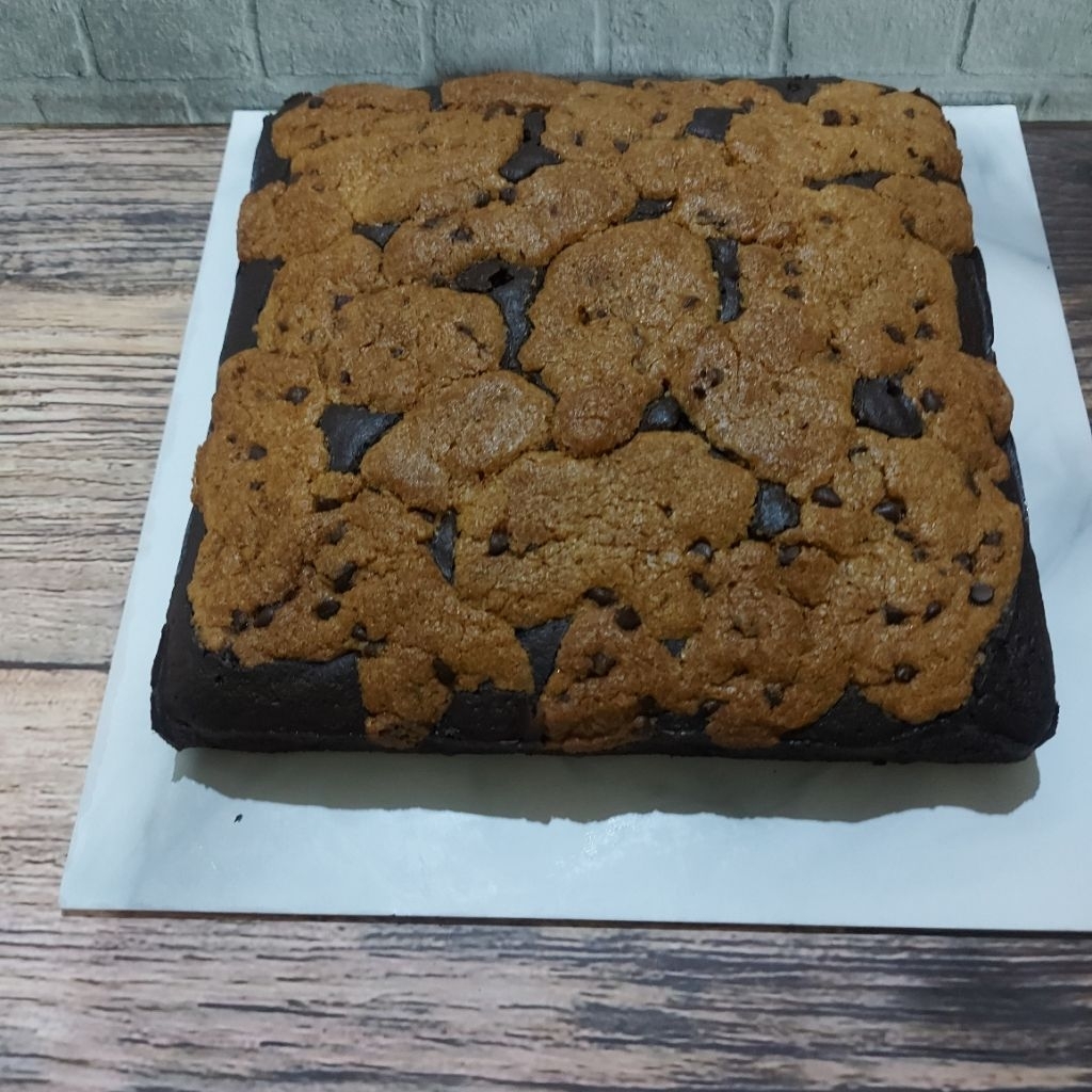 

BROWNIES COOKIES BROKIES COKLAT CHIPS