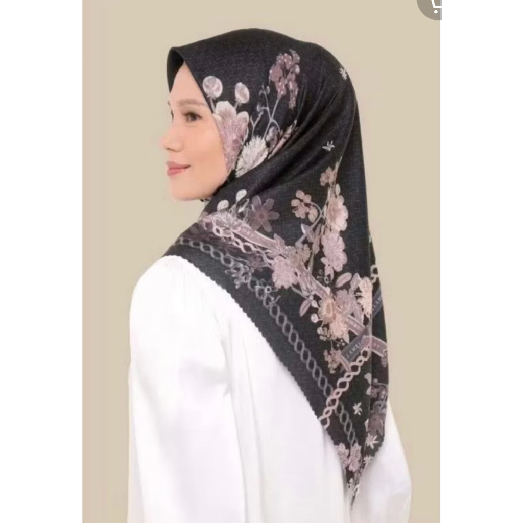 Preloved Cendana scarf wearing klamby