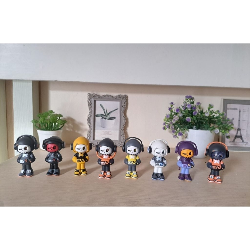 blindbox/ kotak Mistery MR BONE video game skeleton hero series blindbox