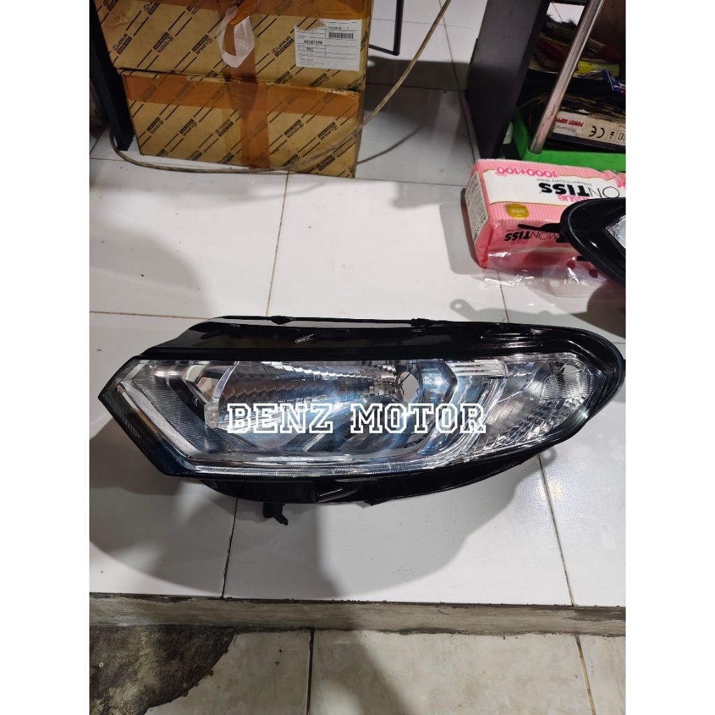Headlamp Ford Ecosport Titanium