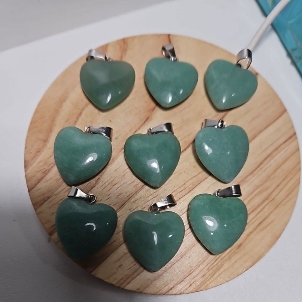 GREEN AVENTURINE HEART LIONTIN SIZE 2 CM BATU ASLI HARGA SATUAN