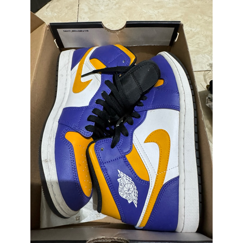air jordan mid lakers original