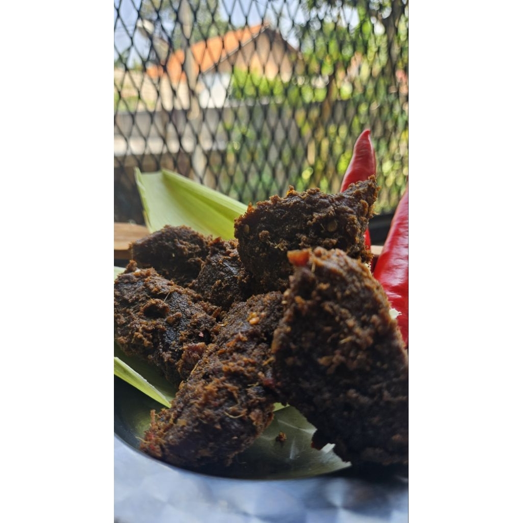

Rendang Senyum Mertua, Daging Sapi, Rendang Diaduk Kering : 1/4Kg (250gram) Kemasan Satuan, Untuk Bawa Ke Luar Negeri